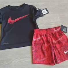 Boys Nike Set Size 2t Nwt Nike Red Playwear Sets, Red Sporty Playtime Sets, Grey Nike Tracksuit, Nike Jumpsuit, Nike Sweatsuit, Boys Nike Shorts, Nike Set, Nike Tracksuit, Nike Short