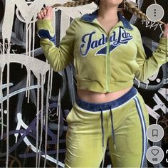 Totally 2000s Green Velour Track Suit! So Soft And Comfortable. Great Outfit For Chilly Days. Top Is A Uk 6 & Bottoms Are A Uk 8. In Great Condition No Noticeable Flaws. Dm With Any Questions. (Selling Together Only) Tags: Y2k That’s Hot Paris Hilton Wet Seal Dkny Vintage Forever 21 Charlotte Russe Eye Candy Express Playboy 2000s 90s Green Tracksuit Velour Cropped Jacket Zip Up Kim Kardashian Green Tracksuit, Outfit Ideas February, Missguided Outfit, Mujeres Tattoo, Jaded London, 2000s Fashion Outfits, Track Suit, Streetwear Y2k, 2000s Fashion