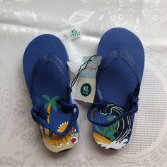 Cat & Jack Toddlers Boys Navy Blue Rubber Flip Flops Shoes Nwt Size Xl 11/12 Dinosaurs Stretched Back Strap K0397(3) New With A Tag Fox Slippers, Monster Slippers, Dog Slippers, Black Claws, Unicorn Slippers, Bear Slippers, Blue Flip Flops, Rubber Flip Flops, Soft Slippers