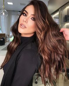 Does balayage work on shorter hair? What is a copper balayage? Can brunettes get a balayage? Hair Color Ideas For 2023, Brown Balayage Hair, Natural Dark Hair, Light Brown Balayage, Hair Styles Ideas, Balayage Hair Color Ideas, Balayage Hair Color, Styles Ideas