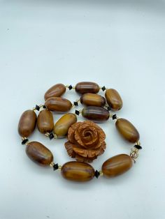 Very nice vintage chocolate bakelite necklace and brooch set in good condition. Weight 75 grams the dimensions of the necklace, the length of the necklace is 50 centimeters the size of the beads is 27 mm by 15 mm brooch size 36 we by 36 we brooch height 18 mm Bakelite Necklace, Vintage Chocolate, Chocolate Color, Wedding Jewellery Necklace, Wedding Necklace, Beautiful Necklaces, Wedding Jewelry, Necklace Lengths, Germany