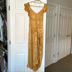 Brand New Gold Beautiful Long Dress Chic Gold Maxi Dress For Brunch, Gold Midi Dress For Summer Brunch, Gold Maxi Dress For Summer Brunch, Gold Maxi Dress For Spring Date Night, Gold Maxi Dress For Date Night In Spring, Zara Ruffled Sundress Maxi Dress, Gold Fitted Dress For Vacation, Gold Fitted Maxi Dress For Brunch, Gold Long Dress For Spring