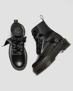 Molly Women's Leather Platform Boots in Black | Dr. Martens Platform Dr Martens, Platform Combat Boots, Doc Martens Boots, Dr Shoes, Black Platform Boots, Dr Martens Boots, Platform Ankle Boots, Sporty Chic, Womens Ankle Boots