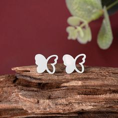 Women Hollow Wings Butterfly Stud Earrings Material: Stainless Steel Feature:Eco-friendly Style: Fashion Color: Silver Shape: Butterfly Size: 1.3*1.1cm,1.4*1.3cm Earrings Type: Stud Earrings Weight: 3G Gender: Women,Men Package : Earrings x1 Hypoallergenic White Drop Cartilage Earrings, Nickel Free White Butterfly Earrings, Nickel-free White Butterfly Earrings, White Nickel-free Butterfly Earrings, White Pierced Butterfly Earrings, White Butterfly Shaped Pierced Earrings, Nickel-free White Cartilage Earrings As Gift, White Cartilage Earrings With Matching Set As Gift, Package Earrings