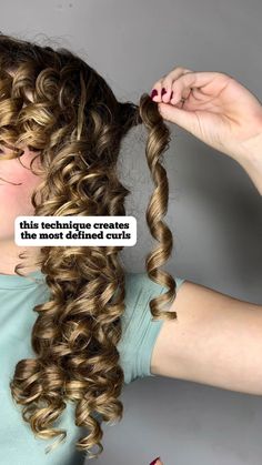 molly | curly + wavy hair tips | your sign to try finger rolling 😮‍💨🌿 another finger rolling tutorial because it’s the best styling technique I’ve everrr tried 🤤📣 here’s… | Instagram Victorian Rag Curls Tutorial, Curly Hair Ringlets, Finger Curling, Hairstyles For Medium Wavy Hair, Rag Curls Tutorial, Curly Hair Advice, Wavy Hair Tips, Poofy Hair, Hair Curling Tips