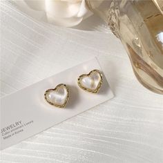 Heart Alloy Stud Earringmeasurement is cm.Product Information Material: 100% Alloy Color: 1 Pair - Black Wash care: Wipe Clean Pamela Core, Jóias Body Chains, Romantic Earrings, Enamel Stud Earrings, Cute Stud Earrings, Heart Earring, White Studs, Unusual Earrings, Earring Trends