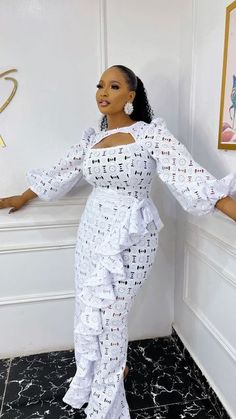 Lace Gown Designs For Women, White Lace Dress Outfit Classy, Gown Style For Lace, White Lace Styles For Wedding, Ankara Lace Dress Styles, Gown Lace Styles, Latest Styles In Women Fashion, African Lace Dresses For Women