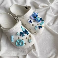 Stitch Room, Crocs Aesthetic, Lilo And Stitch Merchandise, ليلو وستيتش, Bedazzled Shoes, Crocs Fashion, Stitch Toy, Stitch Stuff