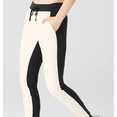 Nwot Alo Yoga Airbrush Winter Warm High-Waist Moto Puffer Pant In White/Black, Size Xs! White Casual Activewear By Alo Yoga, White Athleisure Activewear With Elastic Side Panels, White High Waist Sporty Bottoms, Sporty High-waist White Bottoms, Sporty High Waist White Bottoms, White Activewear With Elastic Side Panels For Workout, White Fitted Sporty Sweatpants, Fitted White Sporty Sweatpants, Sporty Fitted White Pants