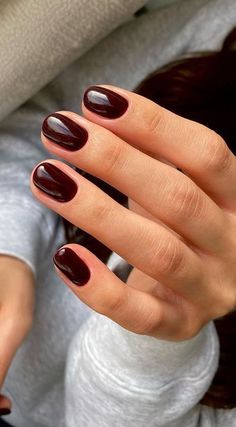 Discover 32 Fall Nails You Need to Try This Year! From chic Fall Gel Nails to Her Nails looks that will leave you obsessed, these Sophisticated Fall Nails are perfect for the season. Get inspired with Fall 24 Nails and Cute Nails For Fall that add a festive touch. Whether you're looking for Nail Inspo Thanksgiving or Classy Acrylic Nails, we’ve got the ultimate Nagel Inspo. Stay on top of the Nails Trends Fall 2024 with Classy Nail Colors Fall and Trending Nail Inspo 2024 for a flawless manic... Kutek Disney, Wine Nails, Maroon Nails, Nagel Tips, Smink Inspiration, Casual Nails, Red Nail Polish, Makijaż Smokey Eye