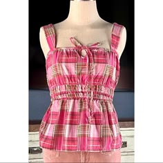 New With Tags Size 2 This Sweet Plaid Tank Has A Lot Of Pretty Details. The Fabric Is Textured In A Raw Edged Fringe Pattern. It Has A Cute Tie Bodice. The Wide Straps Have Two Buttons On The Back Holding Them In Place. It Is A Flattering Peplum Flare Style. The Bust & The Waist Are Comfortable Elastic. The Fabric Is 100% Cotton For Easy Wear. In The Pictures, The Tank Is Paired With Anthropologie’s Pilcro Bootcut Corduroy Pants & Mother’s The Dazzler Yellow Shorts. Measurements Laying Flat: Len Braided Tank Top, Mock Neck Tank Top, Peplum Tank Top, Boho Tank Top, Silk Tank Top, Flowy Tank Tops, Yellow Shorts, Silk Tank, Summer Tank Tops