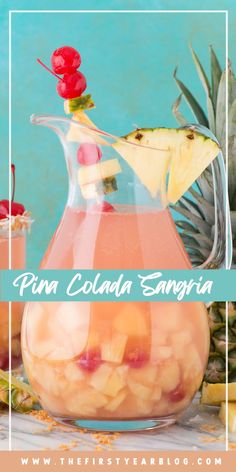 pina colada sangria pin with text overlay Pina Colada Sangria, Tropisk Fest, Tropical Sangria, Pineapple Sangria, Sangria Punch, Yummy Alcoholic Drinks, Liquor Drinks, Boozy Drinks, Mixed Drinks Recipes