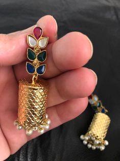 Jhumki Earrings Gold, Gold Jhumka, Braid Accessories, Jewelry Pakistani, Kundan Jewelry, Jhumki Earrings, Pakistani Jewelry, Kundan Earrings, Jewelry Indian