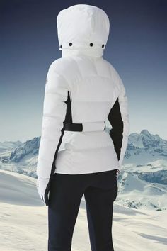 Snow White Guyane Short Down Jacket - All Down Jackets for Women | Moncler US Ski Leggings, Jacket For Women, Down Jackets, Ski Jacket, Down Jacket, Snow White, Black And Brown, Skiing, Winter Outfits