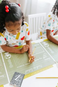 Infuse your back-to-school celebrations with joy and create lasting memories with these vibrant green chalkboard placemats. Unleash the fun with a school-themed word search and a special space to record favorite things. Whether it's a delightful back-to-school breakfast, bonding with new classmates, or engaging after-school activities, these placemats will make every moment a cherished experience After School Activities, Activity Placemat, Back To School Activity, School Breakfast, Paper Placemats