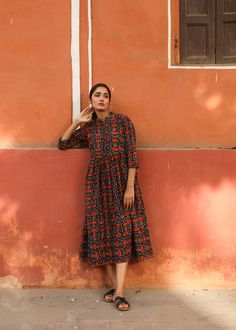 "🌿  MIRA Feel fresh and vibrant in our every day Mira dress. Designed for effortlessly feminine look. With a gathered waist and beautiful traditional hand block printed motifs, this dress is all about casual comfort. Size S:  Shoulders 38cm - 15.3\"    Bust 94cm - 37\" Waist 84cm - 33\" Length approx. 118cm - 46.4\" Size M:   Shoulders 41cm - 16.1\" Bust 100cm - 39.3\" Waist 88cm - 34.6\" Length approx. 118cm - 46.4\" Size L:   Shoulders 41cm - 16.1\" Bust 104cm - 40.9\" Waist 92cm - 36.2\" Len Bohemian Kalamkari Print Summer Dress, Casual Black Kurta For Summer, Bohemian Multicolor Kalamkari Maxi Dress, Summer Multicolor Straight Kurta, Summer Kalamkari Print Straight Kurta Dress, Black Straight Kurta For Summer, Multicolor Straight Kurta Dress For Summer, Casual Multicolor Summer Kurta, Summer Folk Style Straight Kurta