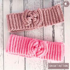 two crocheted headbands are sitting on a wooden surface with the words, free crochet pattern