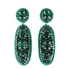 Statement chandelier earrings in emerald green color. Each bead is hand sewn very precisely to create this luxury beaded jewelry. Very high fashion, sophisticated and light weight. Material: Austrian crystals, seed beads, suede, gold-filled ear post Dimensions: Length: 2.2 in (5.5 cm) Width: 0.7 in (1.7 cm) Made in USA Item# BDA103 Fashion Sophisticated, Green Chandelier Earrings, Green Chandelier, Green Chandeliers, Pearl Farm, Statement Chandeliers, Freshwater Pearl Jewelry, Cocktail Jewelry, Emerald Wedding