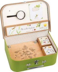 Speedy Monkey Moulin Roty Botanist Kit | Nordstrom Cardboard Suitcase, The Botanist, Steam Toys, Cute Suitcases, Flower Press, Outdoor Gifts, Green Cases, Botanical Collection, Cadeau Diy