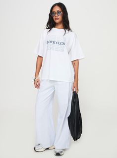 Oversized tee  Graphic print, crewneck, drop shoulder  Slight stretch, unlined   Princess Polly Lower Impact   95% organic cotton 5% elastane  Cold gentle machine wash Fleece Dress, Sweatshirt Set, Outerwear Outfit, Loungewear Sets, Knit Sweatshirt, Curve Dresses, Casual Tank Tops, Party Tops, Tops Fall