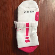 Original Nike Elite Quarter Cut Socks Size Large White/Pink Brand New With Tags 100% Authentic Fast Shipping: Ships In 1-2 Business Days From Illinois Many Colors Available, Check Out My Page To See Them All Message Me With Any Questions The Nike Elite Basketball Crew Socks Feature Dri-Fit Fabric That Keeps Your Feet Cool And Comfortable. It’s Made For Durability And Offers A Supportive And Snug Fit. The Nike Elite Basketball Crew Sock Is A Must Own For Any Basketball Player. Perfect For Basketb Dri Fit Socks, Nike Kobe Bryant, Yellow Socks, Nike Elite Socks, Soccer Socks, Nike Elite, Blue Crew, Crew Sock, Elite Socks