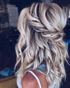 Aesthetics Hairstyles, Hairstyling Tips, Hat Outfits, Wedding Hair Half