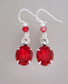 Ruby red earrings sparkly red vintage glass dangles by Mindielee Xmas Earrings, Jewelry Making Business, Aqua Earrings, Red Jewel, Diy Jewelry Unique, Earrings Bridesmaid, Sparkly Earrings, Red Earrings, Red Vintage