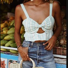 Size Xxs (Though This Was Big On Me, I Would Say Best For Someone Who Is An Xs Or S). Tularosa Aqua Striped Cami. Purchased This For A Miami Vacation Last Year But Didn’t End Up Wearing It - New Without Tags! Drink Smoothies, Julie Sarinana, Miami Vacation, Outfit Primavera, Instagram Outfits, Cami Tanks, Spring Summer Fashion, Summer Casual, Summer Beach