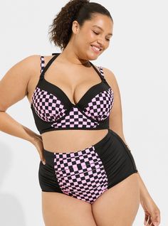 Black Beachwear, Black White Christmas, Summer Lookbook, Matches Fashion, Sweaters And Jeans, Urban Outfits, Plus Size Swimwear, Swim Bottoms, Swim Dress