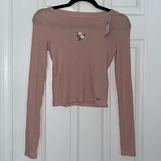 Womens Xs Baby Tee From Hollister Never Worn, Bought Awhile Ago But Was Unable To Return! (Fits More Like A Small Because It Is Stretchy Material) Willing To Accept Offers:) Hollister Long Sleeve Shirts, Lace Long Sleeve Shirt, Babydoll Shirt, Flared Sleeves Top, Basic Long Sleeve, Hollister Tops, Baby Tee, Grey Long Sleeve, Long Sleeve Lace