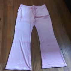 New. Has Details Please Pictures! Size Xxl Super Cozy And Soft. Smoke Free Home. Casual Solid Bottoms For Pajama Party, Stretch Solid Bottoms For Pajama Party, Casual Pink Lounging Bottoms, Casual Pink Bottoms For Lounging, Casual Sweatpants For Pajama Party In Spring, Casual Spring Sweatpants For Pajama Party, Pink Stretch Bottoms For Leisure, Pink Stretch Leisure Pants, Pink Stretch Pants For Leisure