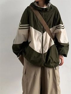 Green Outerwear, Oversized Hooded Jacket, Hip Hop Sweatshirts, Korean Streetwear, Patchwork Jacket, Harajuku Streetwear, Style Japonais, Brown Top, Oversized Jacket