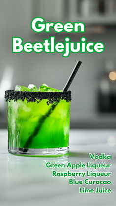 Green Beetlejuice Cocktail Green Cocktail Punch, Green Punch Recipe Alcohol, Boozy Halloween Drinks, Halloween Drinks With Vodka, Green Cocktail Recipes, Green Mixed Drinks, Beetlejuice Themed Halloween Party, Mixed Drinks Alcoholic Halloween, Halloween Vodka Drinks