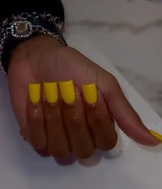 Cute Summer Nails Black Women, Dark Yellow Nails Acrylic, Dark Green And Yellow Nails, One Color Square Nails, Cute Short Nails Black Women, Short Summer Nails Black Women, Short Square Acrylic Nails Yellow, Yellow Square Acrylic Nails, Basic Color Nails