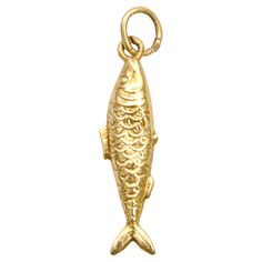 This is a 9 karat gold vintage fish charm pendant. The fish charm is beautifully detailed and has nice engravings with scales and fins on the body. Charms are great to collect as wearable memories, it has a symbolic and often a sentimental value. This vintage charm can be added to your necklace, charm bracelet or layered with your other favorites. The charm is in good condition and of good quality. It measures 2.8 centimeters in length including bail and 0.7 centimeters wide. The weight of the f Gab Bois, Fish Pendant Gold, Engraving Jewelry, Pisces Fish, Zodiac Pisces, Fish Pendant Necklace, Fish Jewelry, Fish Necklace, Bracelets Charms