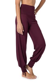 "Purple leggings, yoga boho pants, harem pants, loose fit wide trousers, comfy pants for travel, pants with pockets, balloon pants for women. Unique adjustable waist harem pants leggings, made of lycra and cotton, super comfortable and breathing natural fabric, stretchy and has 2 pockets. Fits for your daily sports activities, dancing, yoga, pilates, mindfulness etc. and for boho festivals and events. You'll never want to get out of it cause it's so comfy. This is a part of my new collection, wh Stretch Harem Pants For Festivals, Bohemian Style Yoga Pants For Loungewear, Stretch Harem Pants With Elastic Waistband For Yoga, Stretch Hippie Harem Bottoms, Hippie Stretch Harem Bottoms, Stretch Full-length Hippie Pants, Hippie Stretch Full-length Pants, Stretch Harem Pants With Elastic Waistband For Festival, Hippie Style Stretch Full-length Pants