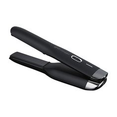 A cordless, portable, powerful touch-up styler for up to 20 minutes of styling* on the go. It includes a heat-resistant case, USB-C cable, and plug. Cordless Hair Straightener, Ghd Hair, Hair Straighteners Flat Irons, Travel Hairstyles, Hair Straightening Iron, Straighten Iron, Hair Straighteners, Hair Iron, Flat Iron Hair Styles