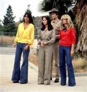 70's fashion icons at their best Jean Muir, Kate Jackson, Fashion 1970s, Charlie’s Angels, Three Women, Fur Clothing, Farrah Fawcett, Charlies Angels