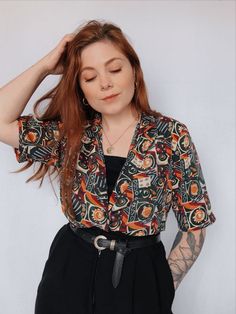 Color Story Fashion, Midsize Vintage Fashion, Pattern Button Up Shirt Outfit, Mid Size Aesthetic Outfits Summer, Queer Fashion Summer, Queer Professional Fashion, Midsize Casual Work Outfits, Lesbian Work Outfit, Patterned Shirt Outfit