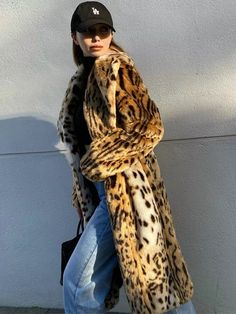 Fabric Type: Man-made fiber Craft\Technics: Full Pelt Material: Faux Fur Gender: WOMEN Clothing Length: Long Type: Wide-waisted Fabric content: 96% and above Collar: Turn-down Collar Cm: Size Bust Shoulder Sleeve Length Length S 108 44 59 105 M 112 45 60 106 L 116 46 61 107 XL 120 47 62 108 Inch: Size Bust Shoulder Sleeve Length Length S 42.52 17.32 23.23 41.34 M 44.09 17.72 23.62 41.73 L 45.67 18.11 24.02 42.13 XL 47.24 18.50 24.41 42.52 Leopard Print Fur Coat, Leopard Fur Coat, Leopard Print Faux Fur Coat, Long Down Coat, Womens Faux Fur Coat, Fluffy Coat, Fur Coats Women, Print Coat, Coat Women