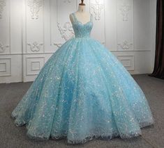 Princess Ball Gown With Corset Back For Debutante Ball, Quinceanera Ball Gown Evening Dress With Corset Back, Quinceanera Dress For Prom Season With Corset Back, Princess Quinceanera Dress With Sweetheart Neckline For Gala, Princess Ball Gown With Sweetheart Neckline For Prom, Princess Style Prom Ball Gown With Sweetheart Neckline, Quinceanera Ball Gown With Fitted Bodice For Debutante Ball, Quinceanera Dress With Fitted Bodice For Debutante Ball, Sleeveless Quinceanera Dress With Fitted Bodice For Debutante Ball