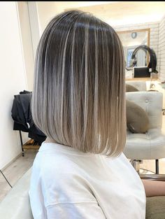 Russian Balayage, Ash Brown Hair Balayage, Babylights Hair, Short Hair Waves, Short Hair Highlights, Hair Styels, Hair Color Streaks, Light Blonde Hair, Short Hair Trends