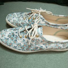 Never Worn Keds Floral Sneakers Size 8 Textile Canvas Shoes For Everyday Spring Wear, Blue Lace-up Canvas Shoes For Spring, Spring Everyday Canvas Shoes, Spring Everyday Textile Canvas Shoes, Spring Everyday Canvas Shoes With White Sole, Spring Slip-on Canvas Shoes For Everyday, Blue Flat Canvas Shoes For Spring, Comfortable Canvas Shoes For Everyday Spring Wear, Comfortable Everyday Canvas Shoes For Spring