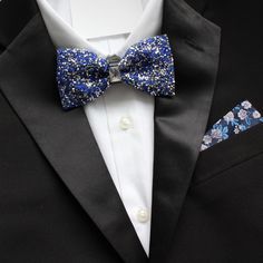 Add bling to your outfit with this beautiful pre-tied and adjustable double-deck (tiered) bow tie.  Rhinestone crystal beaded bow tie that can be adjustable for necksizes from 13 inches through 20 inches wide.  Bow dimensions 2.5 inches by 4.5 inches. Beaded Bow, Tuxedo Accessories, Groomsmen Bowtie, Blue Bow Tie, Groom Groomsmen, Black Tie Affair, Mens Formal Wear, Double Deck, Rhinestone Bow