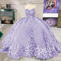 Purple Quince Theme, Light Purple Quinceanera Dresses, Quince Theme Ideas, Tulle Quinceanera Dresses, Purple Quince, Purple Quinceanera Dresses, Quinceñera Dresses, Sweet 16 Dress, Pretty Quinceanera Dresses