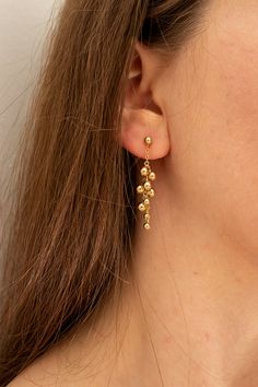 Completely handcrafted in our New York studio, the Gold Dust Petite Earrings are composed of Sterling Silver signature clustering. Lightweight and easy to wear. Ear wires: posts Materials: 14k Gold Filled or Sterling Silver Measures approx. 1 1/4" in length Handmade in New York Arrives perfectly packaged, ready for gift-giving! Christine Elizabeth, Small Earrings Gold, Gold Earrings Indian, Elizabeth Jewelry, Petite Earrings, New Gold Jewellery Designs, Gold Earrings Models, Modern Gold Jewelry, Gold Bridal Jewellery Sets