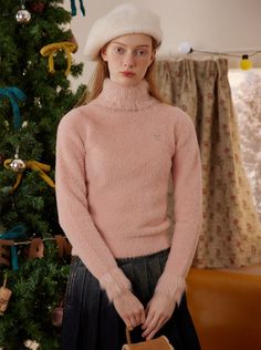 ❤Imitation mink turtleneck sweater❤︎ Ladies Turtleneck Sweaters, Layer Top, Knitted Romper, Womens Fall, Base Layer, Pale Pink, Skirt Pants, Turtleneck Sweater, Yellow White