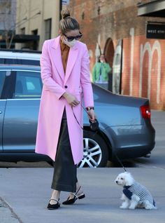 Pink Winter Outfit, Estilo Olivia Palermo, Olivia Palermo Lookbook, Celebrity Style Icons, Olivia Palermo Style, Pink Winter, Princess Charlene, Olivia Palermo, Wear Pink