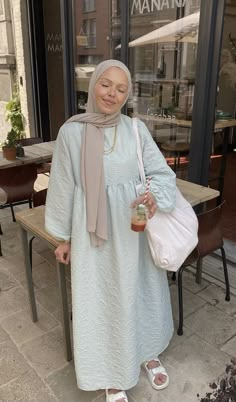 Modest Hijab Outfits Summer, Hijabi Girl Fashion, Summer Hijab Look, Hijabi Dresses Casual, Hijab Summer Dress, Summer Hijab Outfits, Hijab Outfit Summer, Hijab Summer, Hijab Fashion Summer