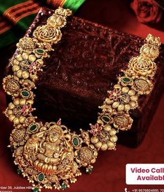 Hindu Jewelry, Diamond Gold Necklace, Jewellery Shoot, Uncut Diamond Necklace, Antique Necklaces Design, Gold Earrings Models, Antique Necklaces